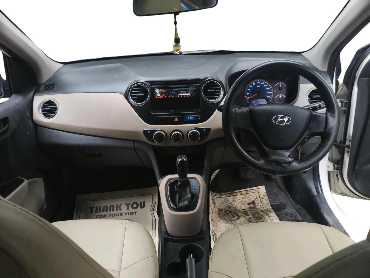 2016 Hyundai Grand i10 MAGNA AT 1.2 KAPPA VTVT, Petrol, Automatic, 8,682 km, interior