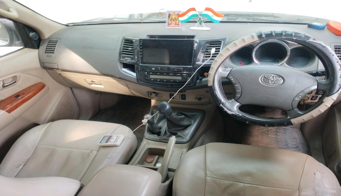 2011 Toyota Fortuner 3.0 4X4 MT, Diesel, Manual, 3,22,012 km, interior
