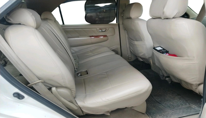 2011 Toyota Fortuner 3.0 4X4 MT, Diesel, Manual, 3,22,012 km, interior