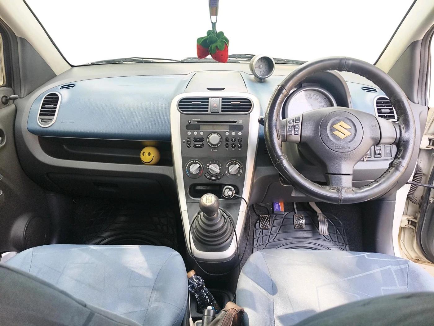 2011 Maruti Ritz ZXI, Petrol, Manual, 11,687 km, interior