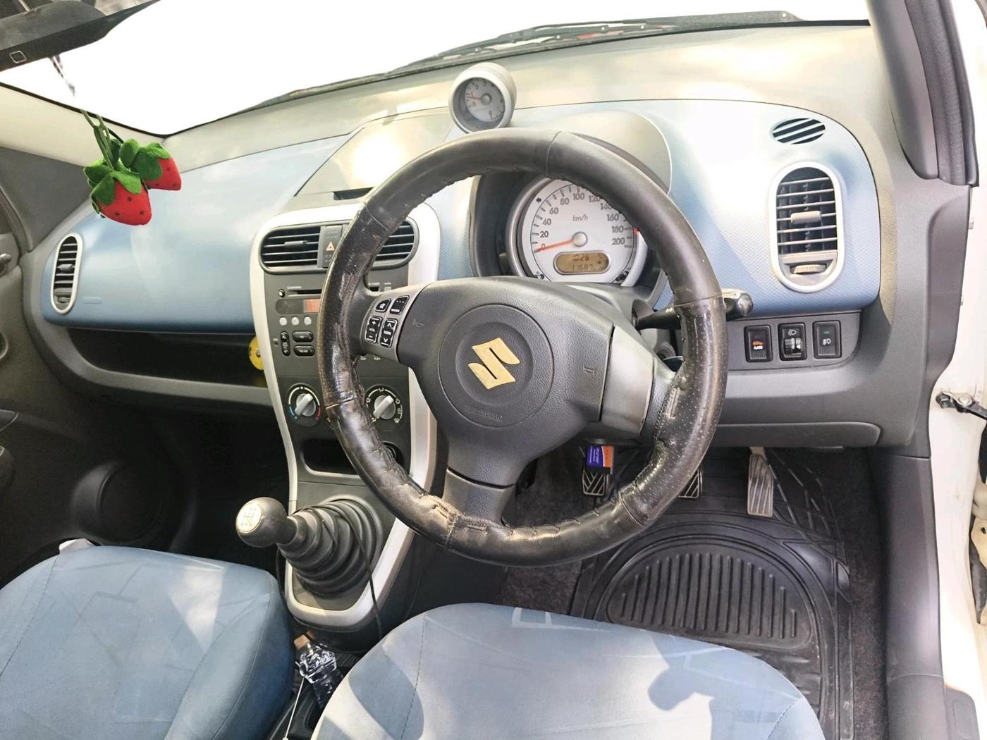 2011 Maruti Ritz ZXI, Petrol, Manual, 11,687 km, interior