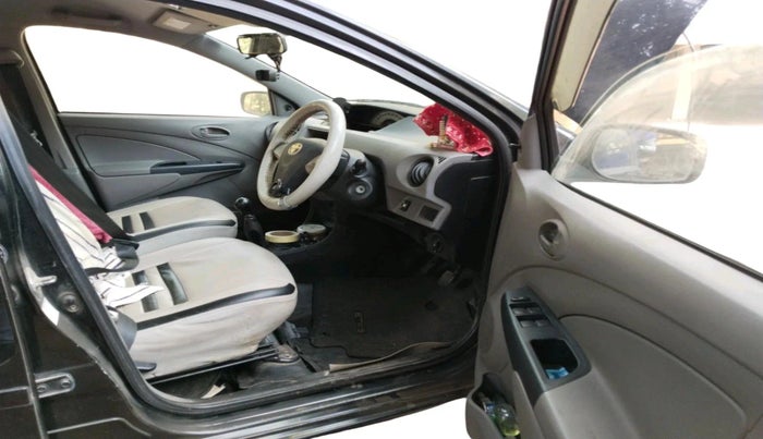 2011 Toyota Etios G, CNG, Manual, 93,766 km, interior