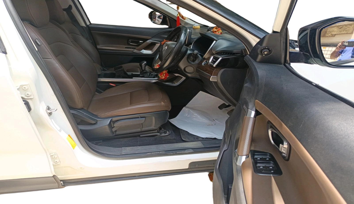 2019 Tata Harrier XZ 2.0L, Diesel, Manual, 74,679 km, interior
