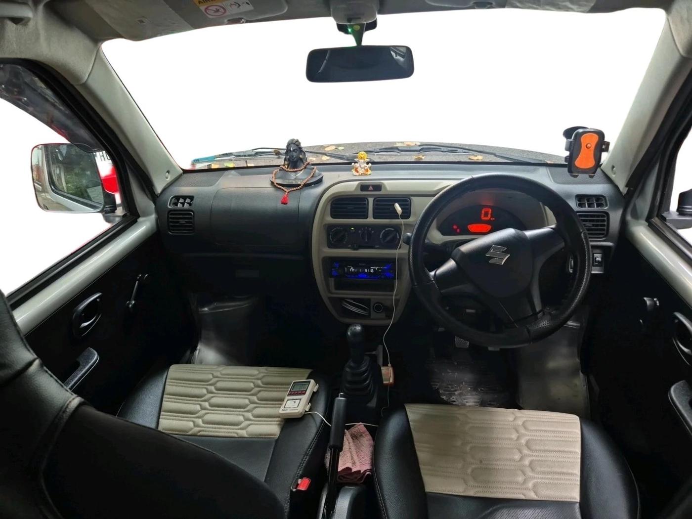2025 Maruti Eeco 5 STR AC CNG, CNG, Manual, 14,894 km, interior