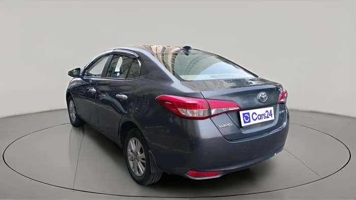 2018 Toyota YARIS VX CVT, Petrol, Automatic, 74,389 km, exterior