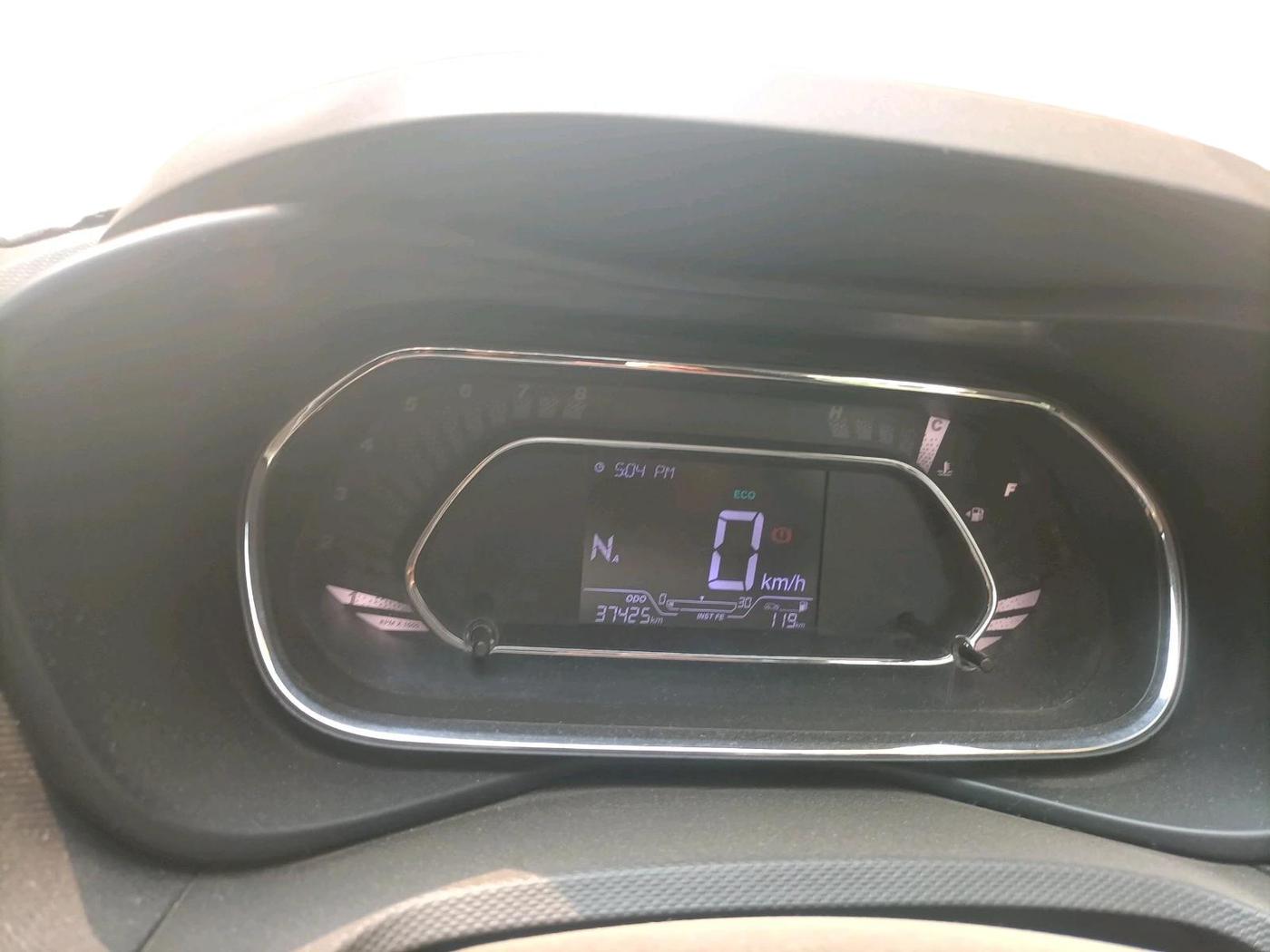 2023 Tata NEXON XZA PLUS DIESEL, Diesel, Automatic, 37,425 km, interior