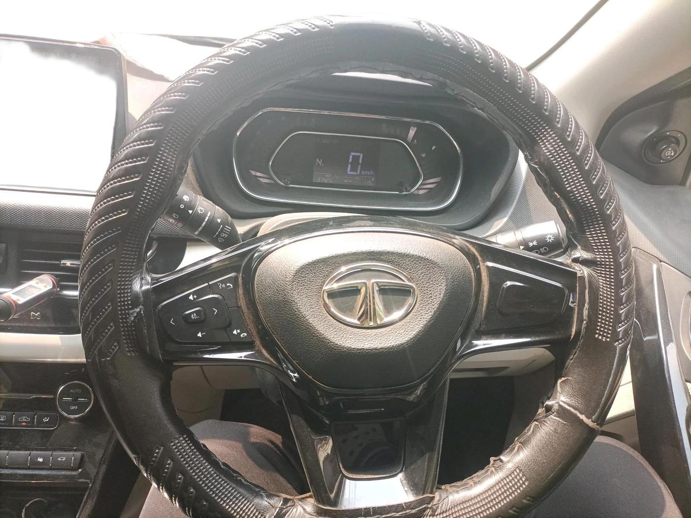 2023 Tata NEXON XZA PLUS DIESEL, Diesel, Automatic, 37,425 km, interior