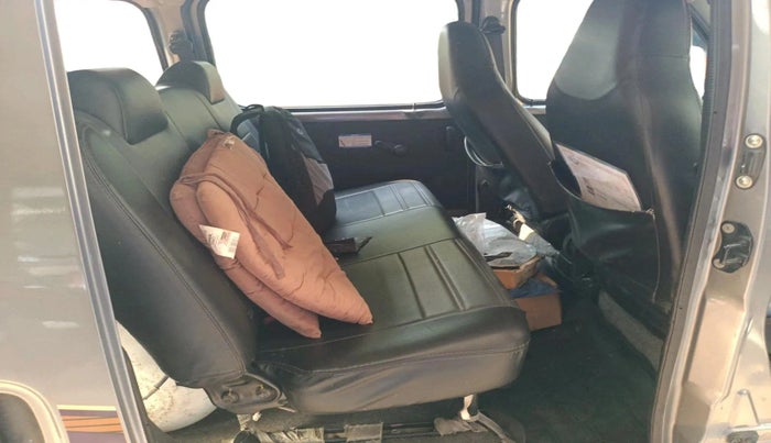 2022 Maruti Eeco 5 STR AC CNG (O), CNG, Manual, 83,835 km, interior