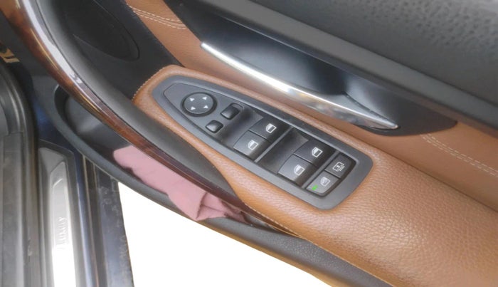 2014 BMW 3 Series 320D LUXURYLINE, Diesel, Automatic, 90,339 km, interior