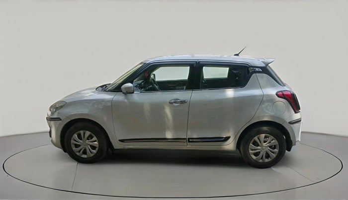 2019 Maruti Swift VXI, CNG, Manual, 92,595 km, exterior