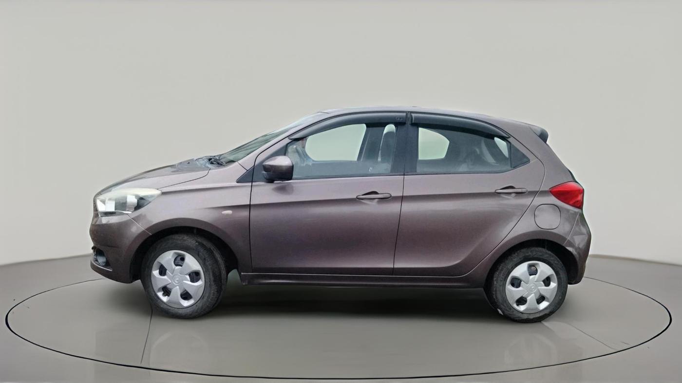 2016 Tata Tiago XT PETROL, CNG, Manual, 75,638 km, exterior