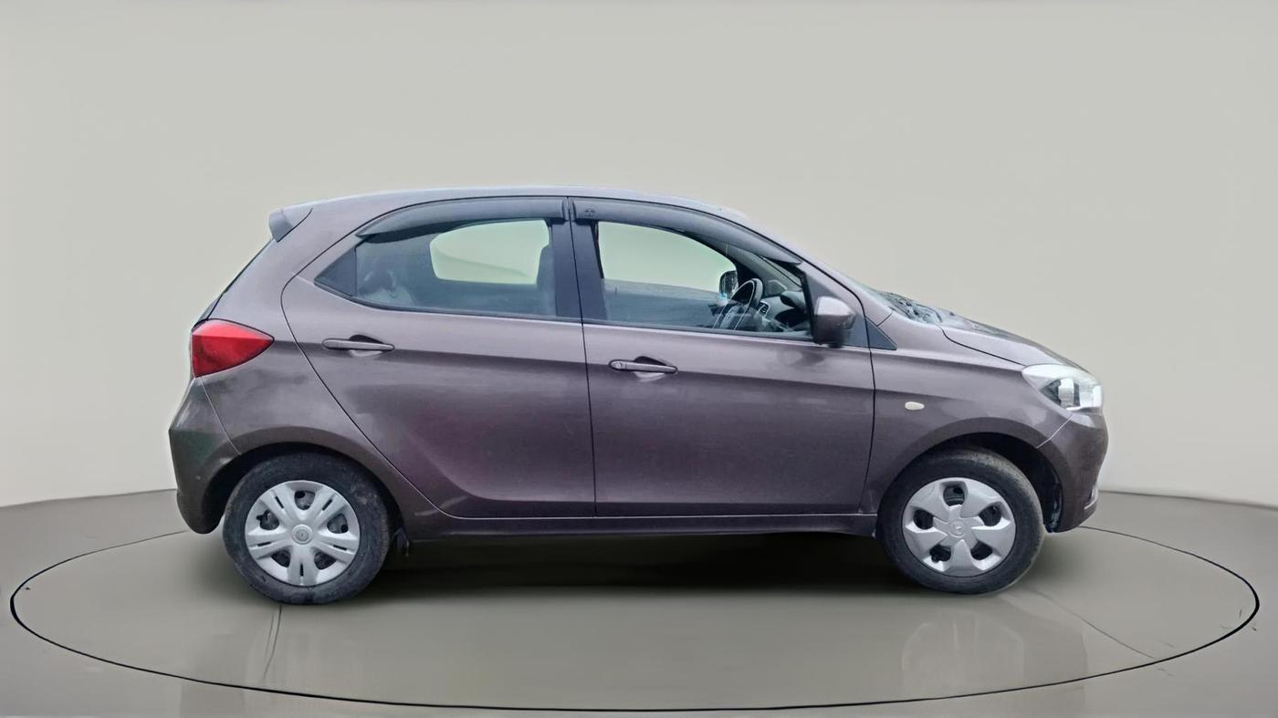 2016 Tata Tiago XT PETROL, CNG, Manual, 75,638 km, exterior
