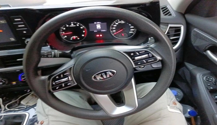 2020 KIA SELTOS HTK PLUS 1.5, Petrol, Manual, 17,438 km, interior