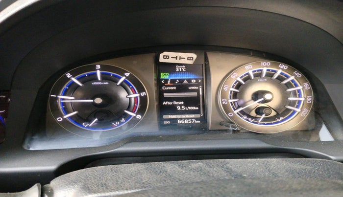 2016 Toyota Innova Crysta 2.4 VX 8 STR, Diesel, Manual, 66,857 km, interior