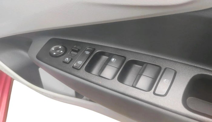 2021 Hyundai GRAND I10 NIOS SPORTZ AMT 1.2 KAPPA VTVT, Petrol, Automatic, 8,717 km, interior