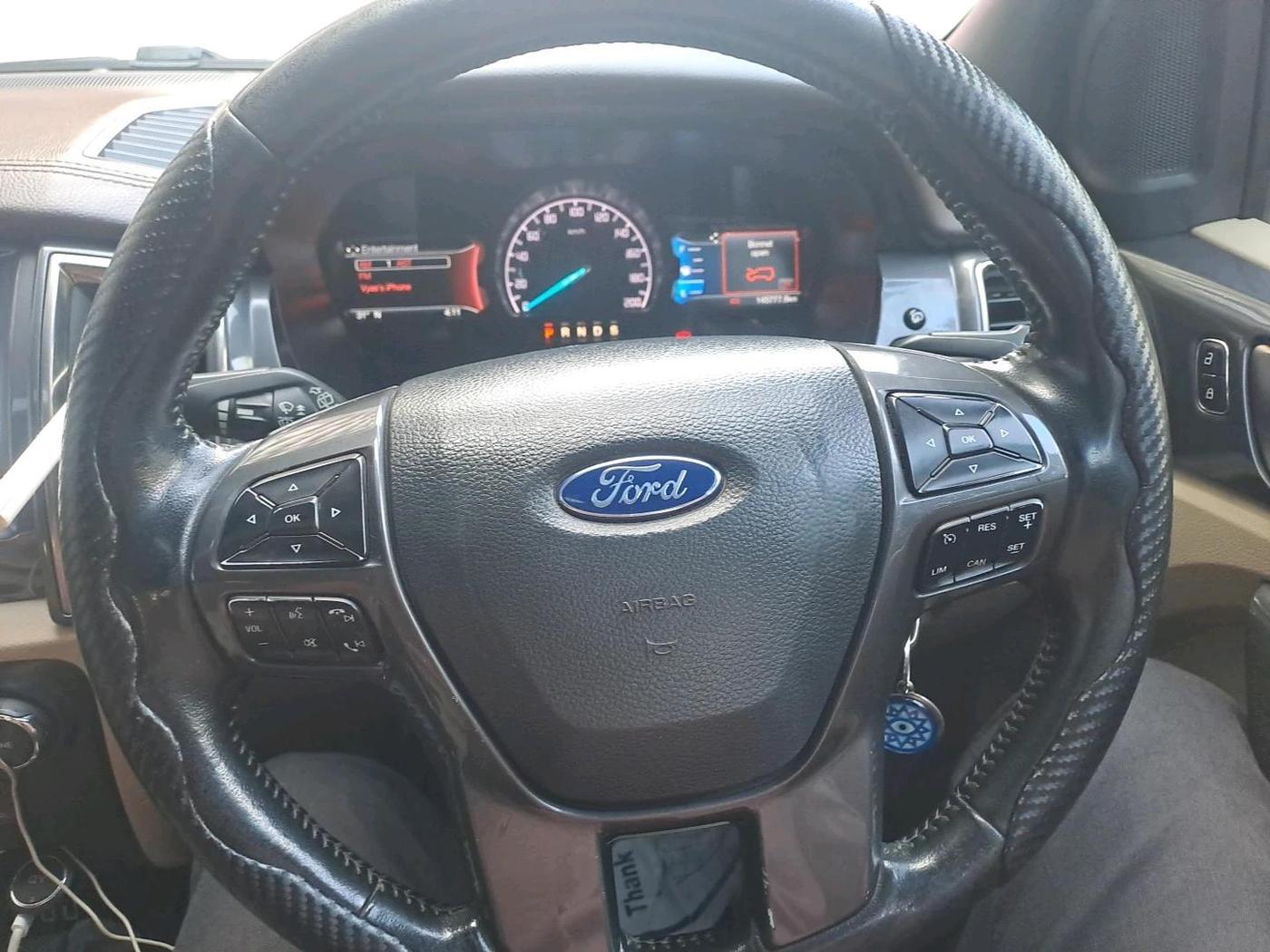 2016 Ford Endeavour TITANIUM 3.2 4X4 AT, Diesel, Automatic, 1,45,777 km, interior
