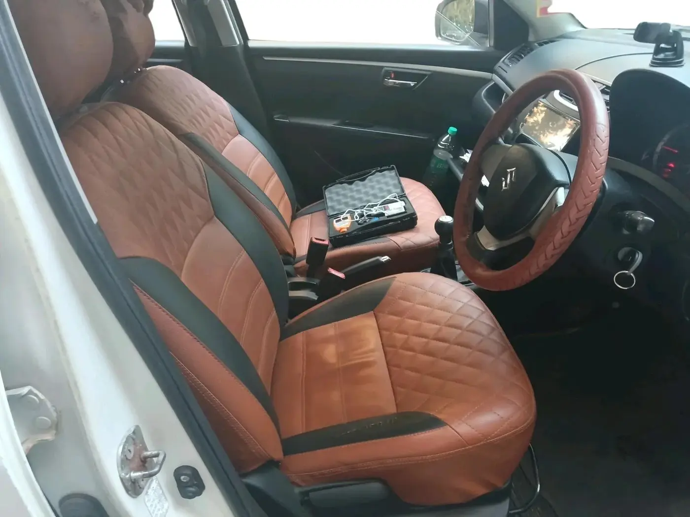 2012 Maruti Swift VXI, Petrol, Manual, 99,390 km, interior
