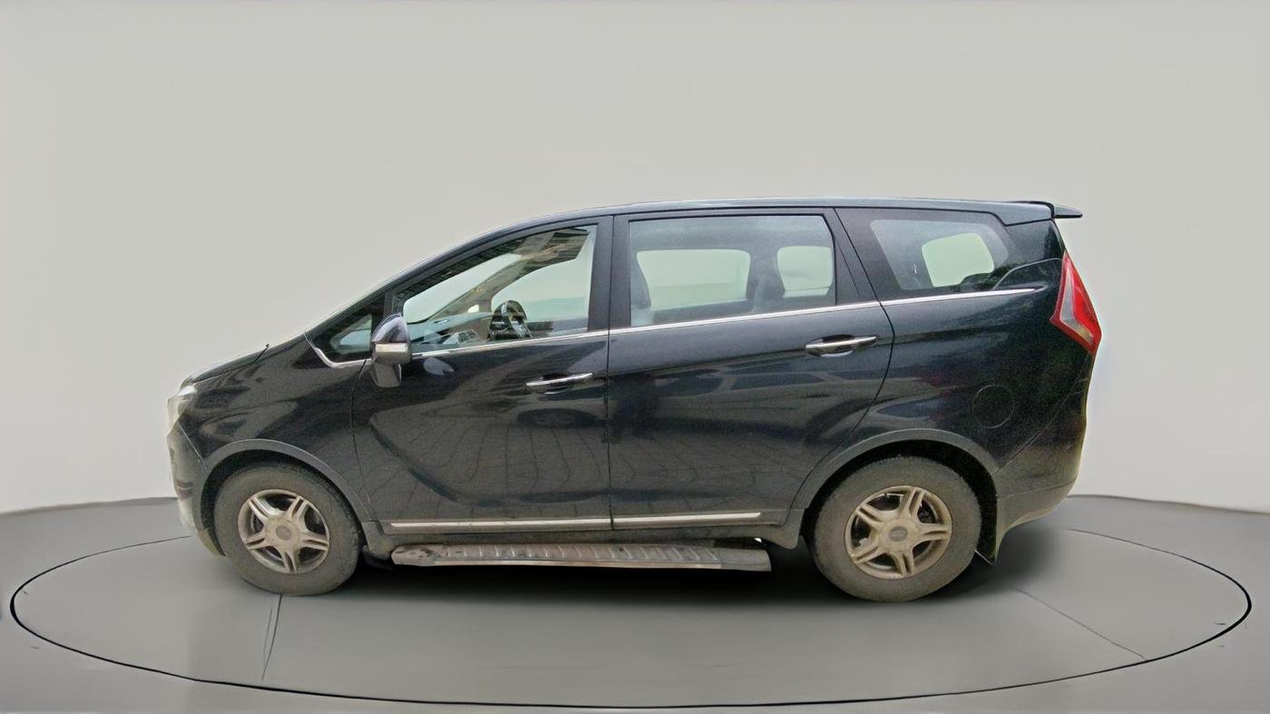 2018 Mahindra MARAZZO M6 7 STR, Diesel, Manual, 91,528 km, exterior
