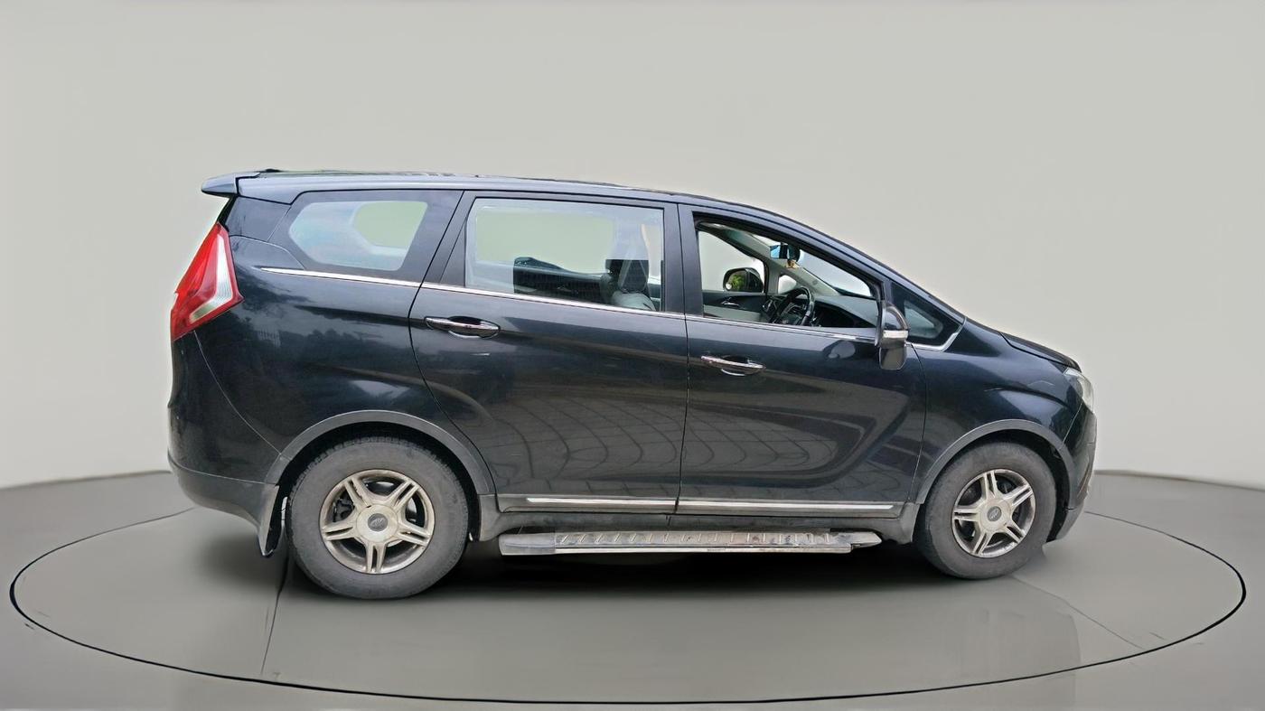 2018 Mahindra MARAZZO M6 7 STR, Diesel, Manual, 91,528 km, exterior