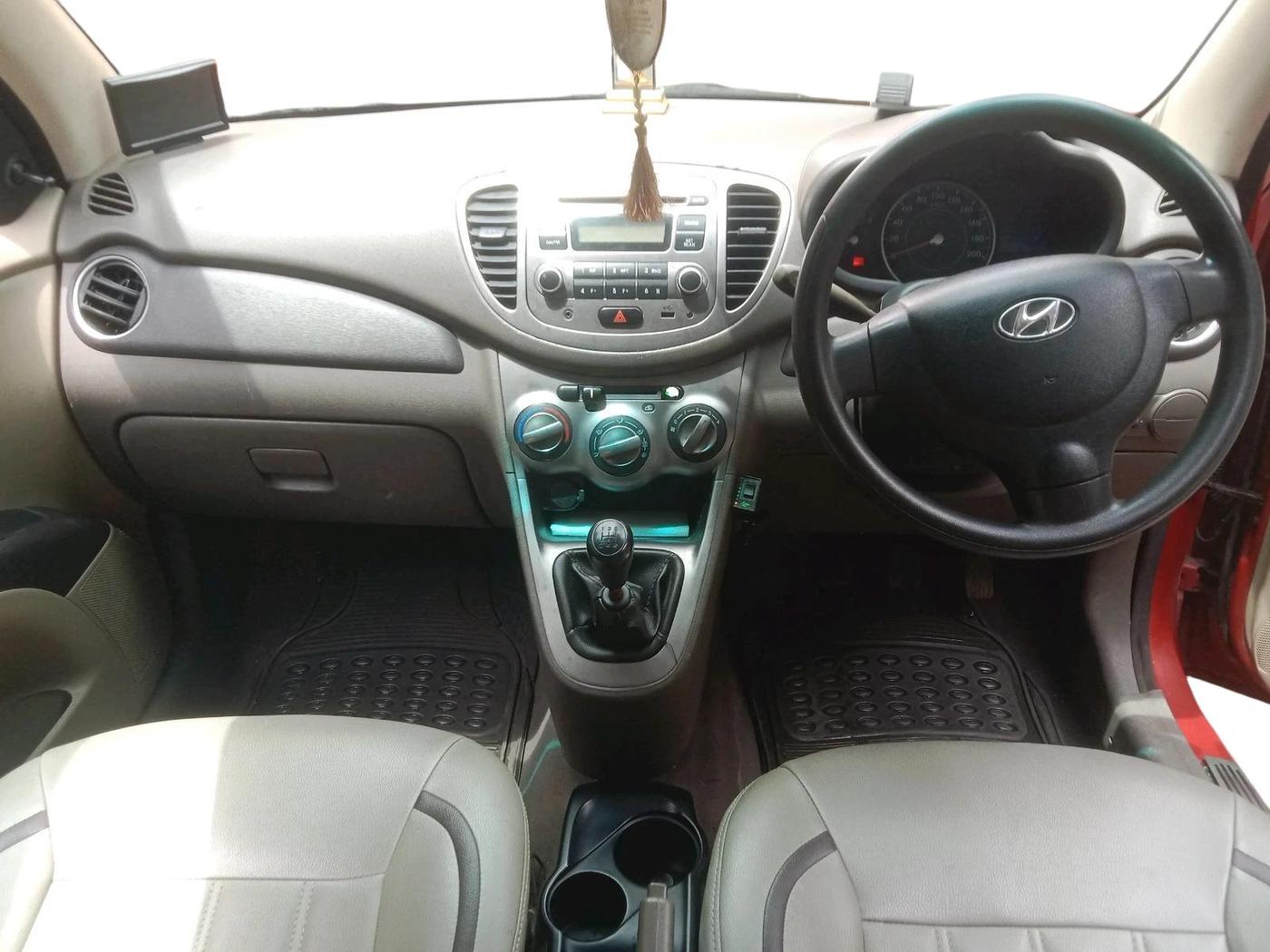 2012 Hyundai i10 ERA 1.1, CNG, Manual, 51,636 km, interior