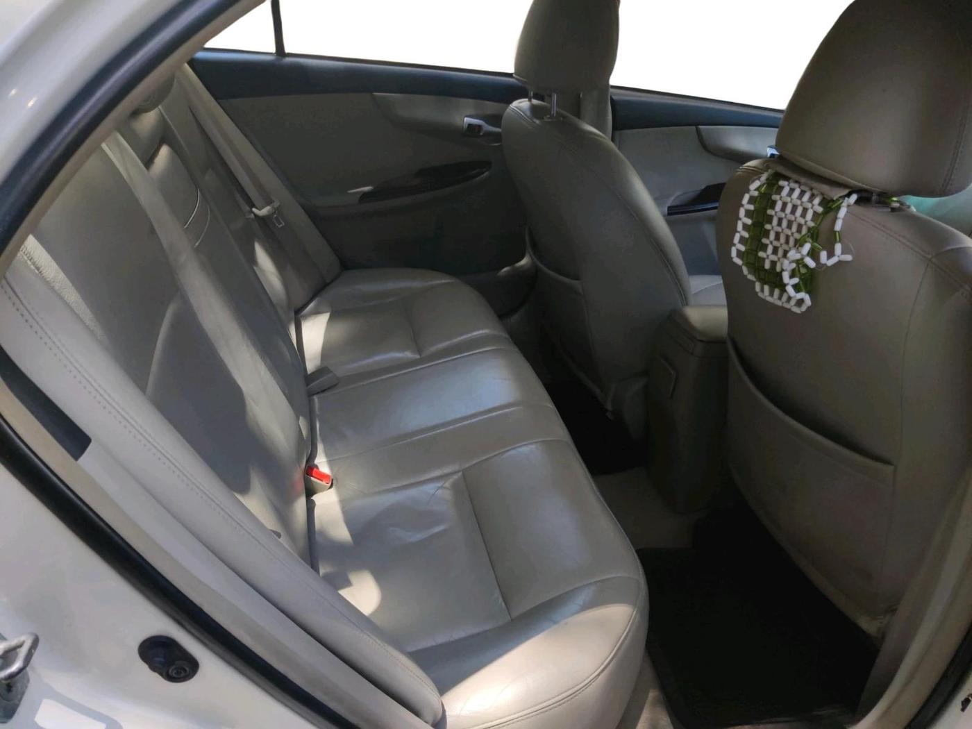 2013 Toyota Corolla Altis G PETROL, Petrol, Manual, 1,02,110 km, interior