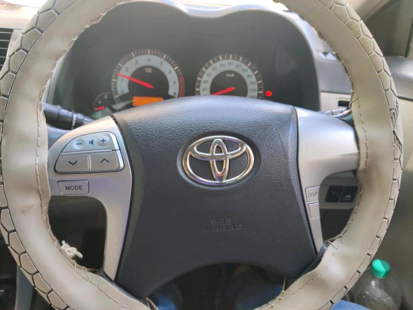 2013 Toyota Corolla Altis G PETROL, Petrol, Manual, 1,02,110 km, interior