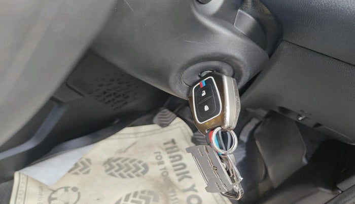 2024 Renault Kiger RXL MT, Petrol, Manual, 32,494 km, interior