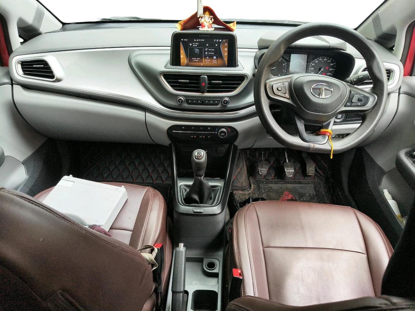 2020 Tata ALTROZ XT PETROL, Petrol, Manual, 18,878 km, interior