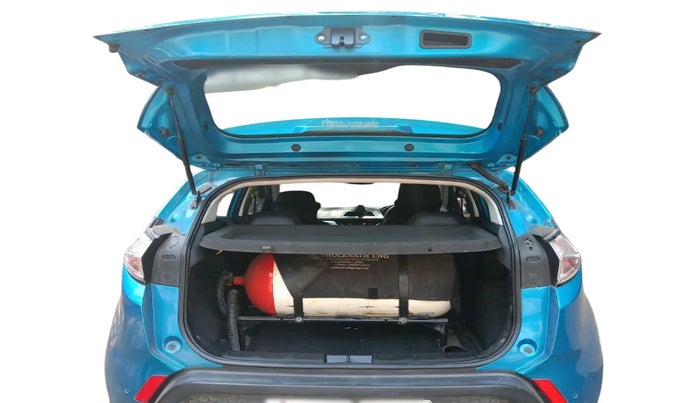 2018 Tata NEXON XT PETROL, CNG, Manual, 38,984 km, exterior