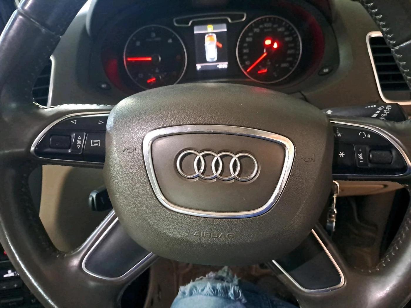 2012 Audi Q3 2.0 TDI QUATTRO, Diesel, Automatic, 1,08,209 km, interior