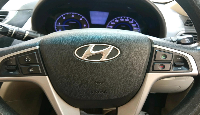 2013 Hyundai Verna FLUIDIC 1.6 CRDI SX, Diesel, Manual, 80,500 km, interior