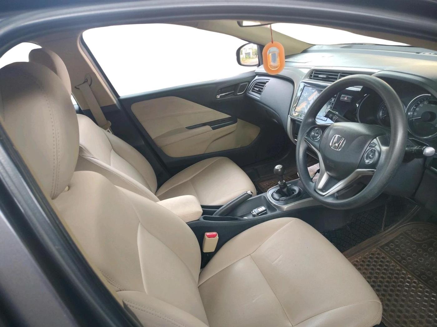 2017 Honda City 1.5L I-VTEC V MT, Petrol, Manual, 74,170 km, interior