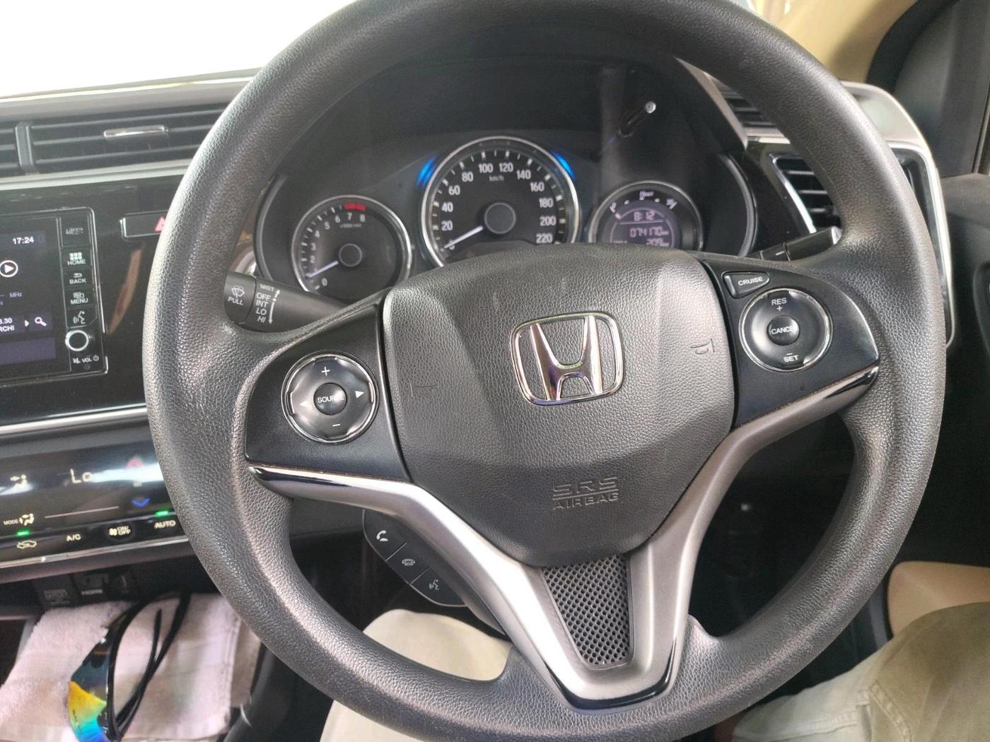 2017 Honda City 1.5L I-VTEC V MT, Petrol, Manual, 74,170 km, interior