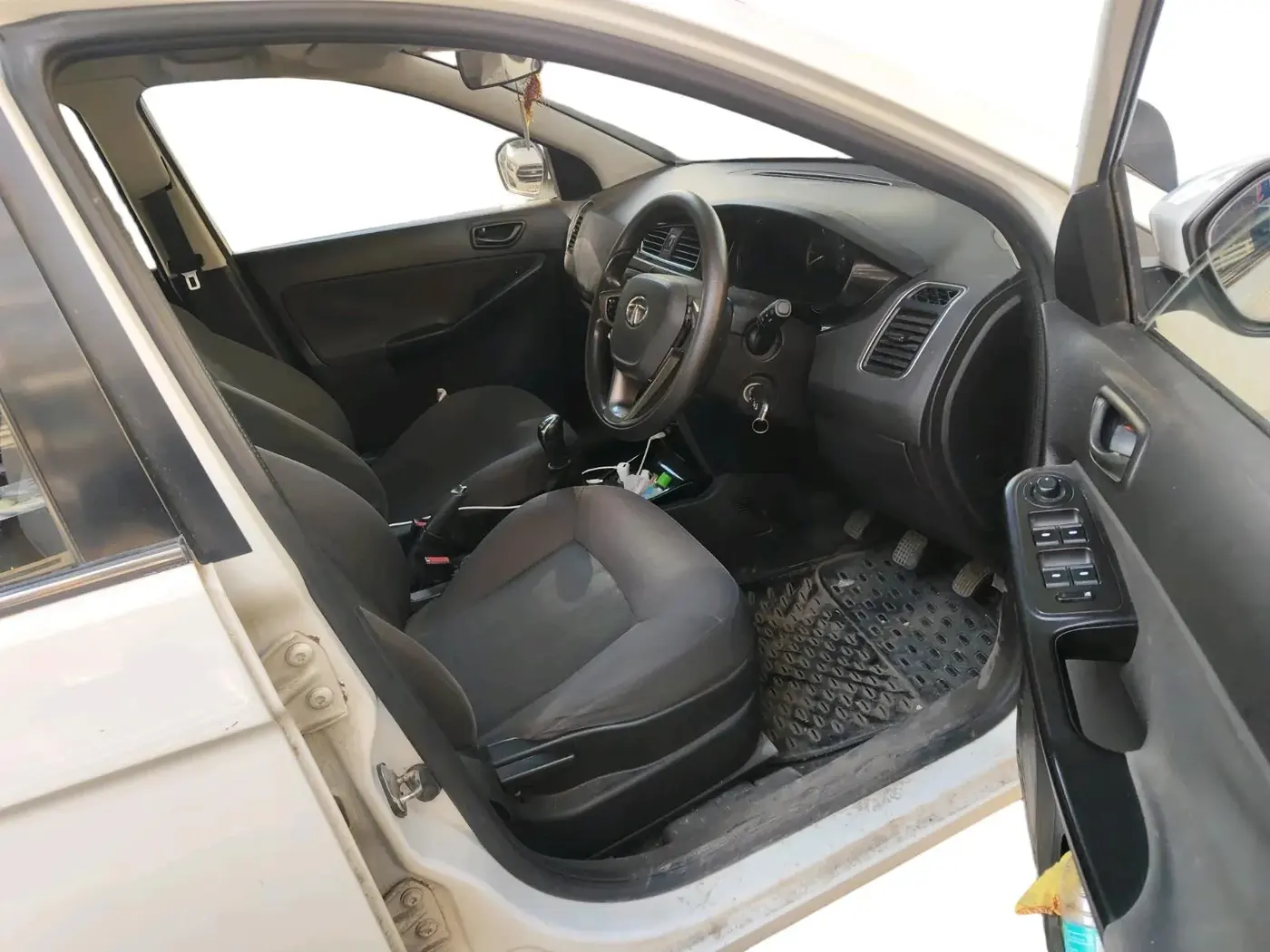 2015 Tata Bolt XM REVOTRON, Petrol, Manual, 56,800 km, interior