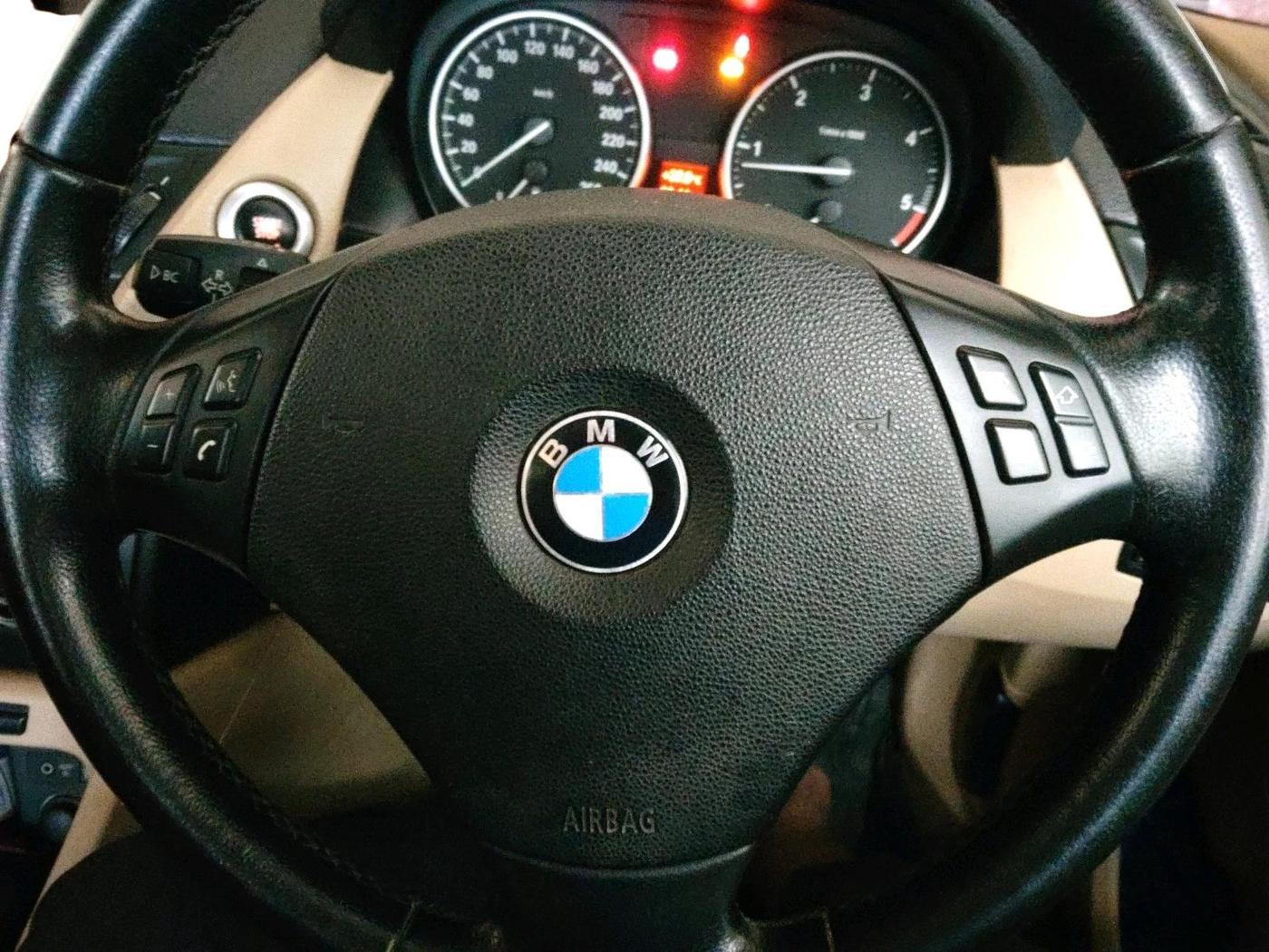 2011 BMW X1 sDrive20d, Diesel, Automatic, 99,877 km, interior