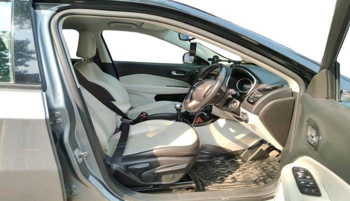 2018 Jeep Compass LIMITED (O) 2.0 DIESEL, Diesel, Manual, 1,07,872 km, interior