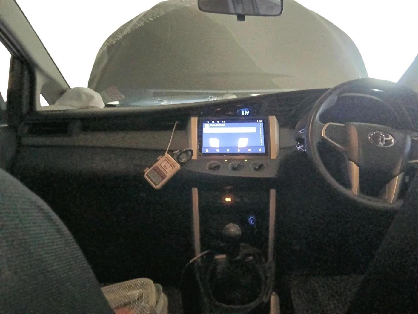 2017 Toyota Innova Crysta 2.4 GX 8 STR, Diesel, Manual, 76,228 km, interior