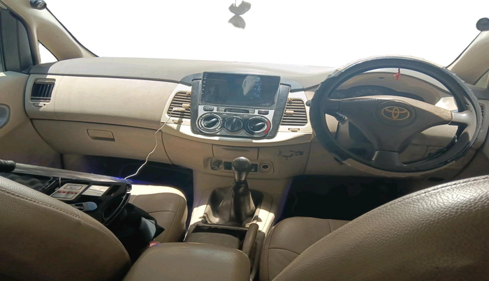 2007 Toyota Innova 2.0 G4, Petrol, Manual, 2,49,774 km, interior