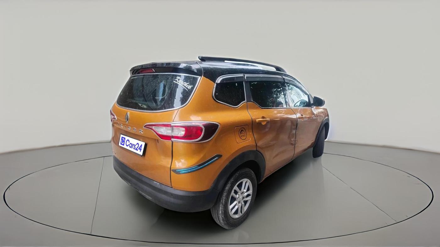 2022 Renault TRIBER RXL MT, Petrol, Manual, 60,804 km, exterior