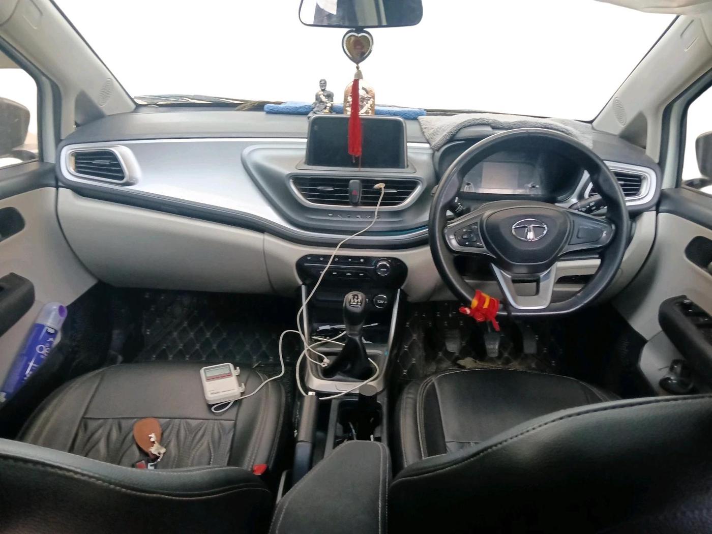 2023 Tata ALTROZ XZ PLUS SUNROOF CNG, CNG, Manual, 83,116 km, interior
