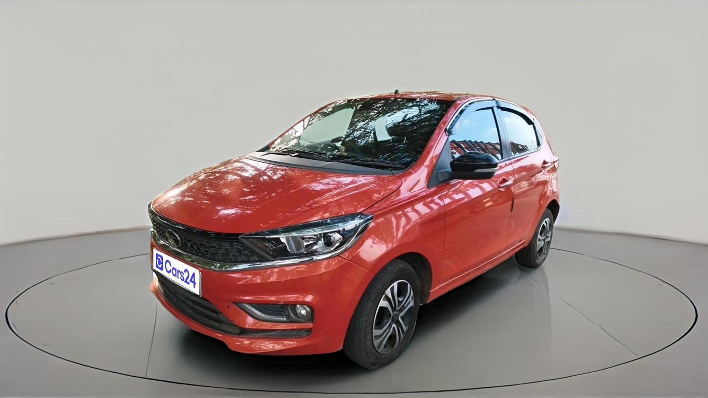 2024 Tata Tiago  XZA Plus CNG, CNG, Automatic, 42,476 km, exterior