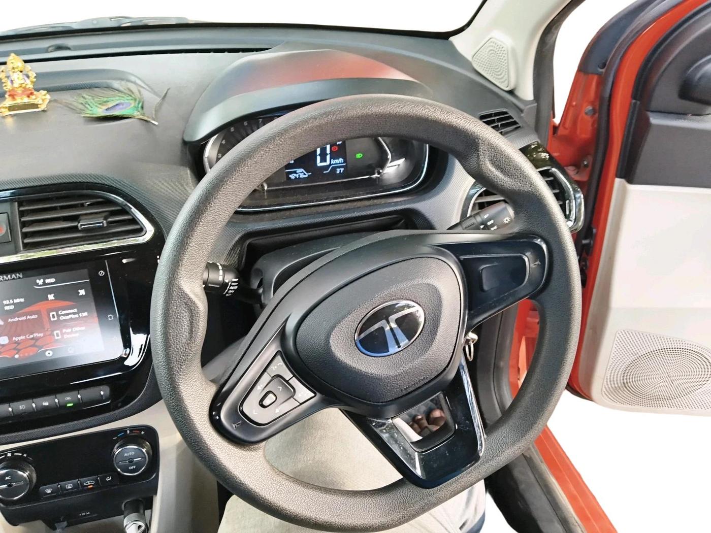 2024 Tata Tiago  XZA Plus CNG, CNG, Automatic, 42,476 km, interior