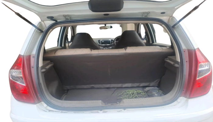 2013 Hyundai i10 MAGNA 1.2, Petrol, Manual, 92,889 km, exterior