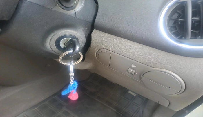 2013 Hyundai i10 MAGNA 1.2, Petrol, Manual, 92,889 km, interior