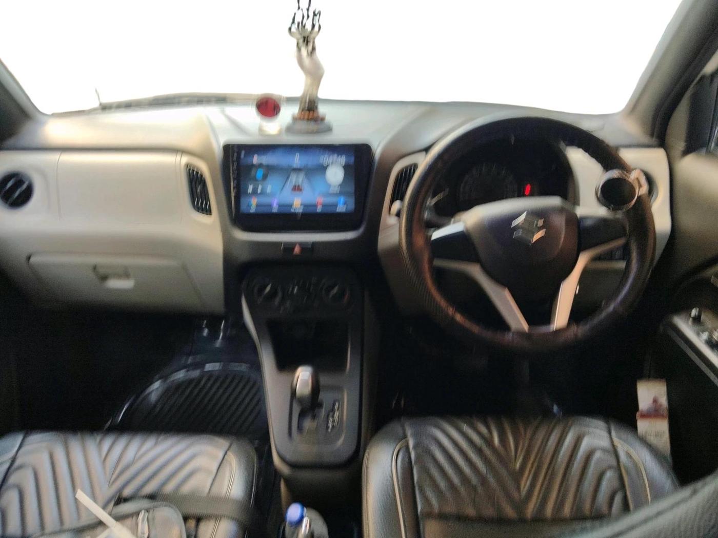 2019 Maruti New Wagon-R VXI 1.0 AMT, Petrol, Automatic, 47,026 km, interior