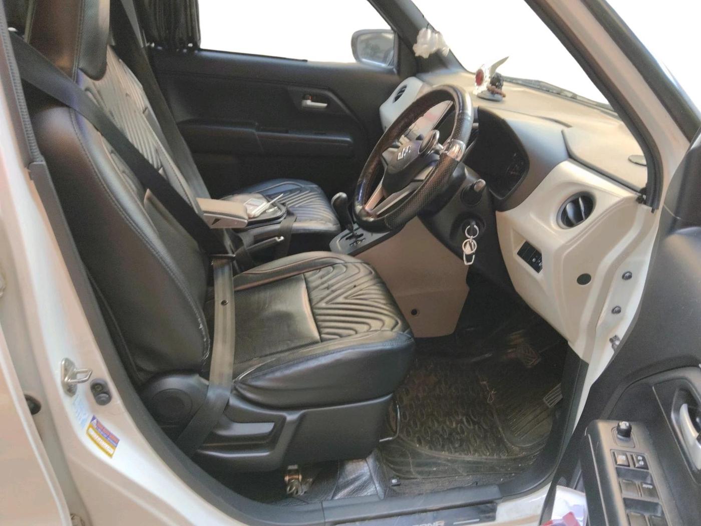 2019 Maruti New Wagon-R VXI 1.0 AMT, Petrol, Automatic, 47,026 km, interior