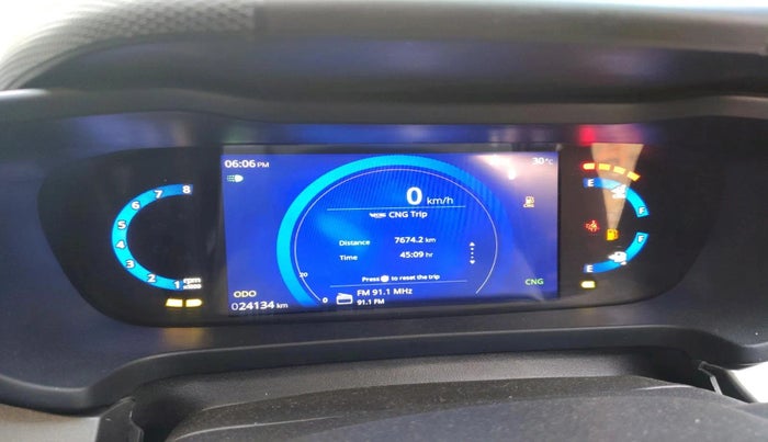 2025 Tata ALTROZ XZ PLUS O SUNROOF CNG, CNG, Manual, 24,134 km, interior