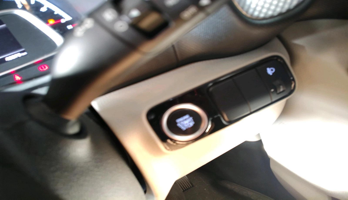 2020 KIA SONET HTX PLUS 1.0 IMT, Petrol, Manual, 46,870 km, interior