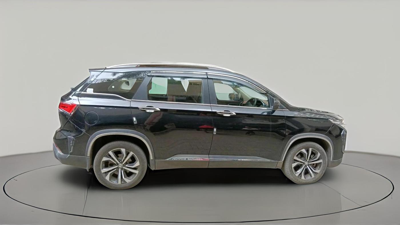 2024 MG HECTOR PLUS SHARP PRO 1.5 TURBO MT 6 STR, Petrol, Manual, 32,247 km, exterior