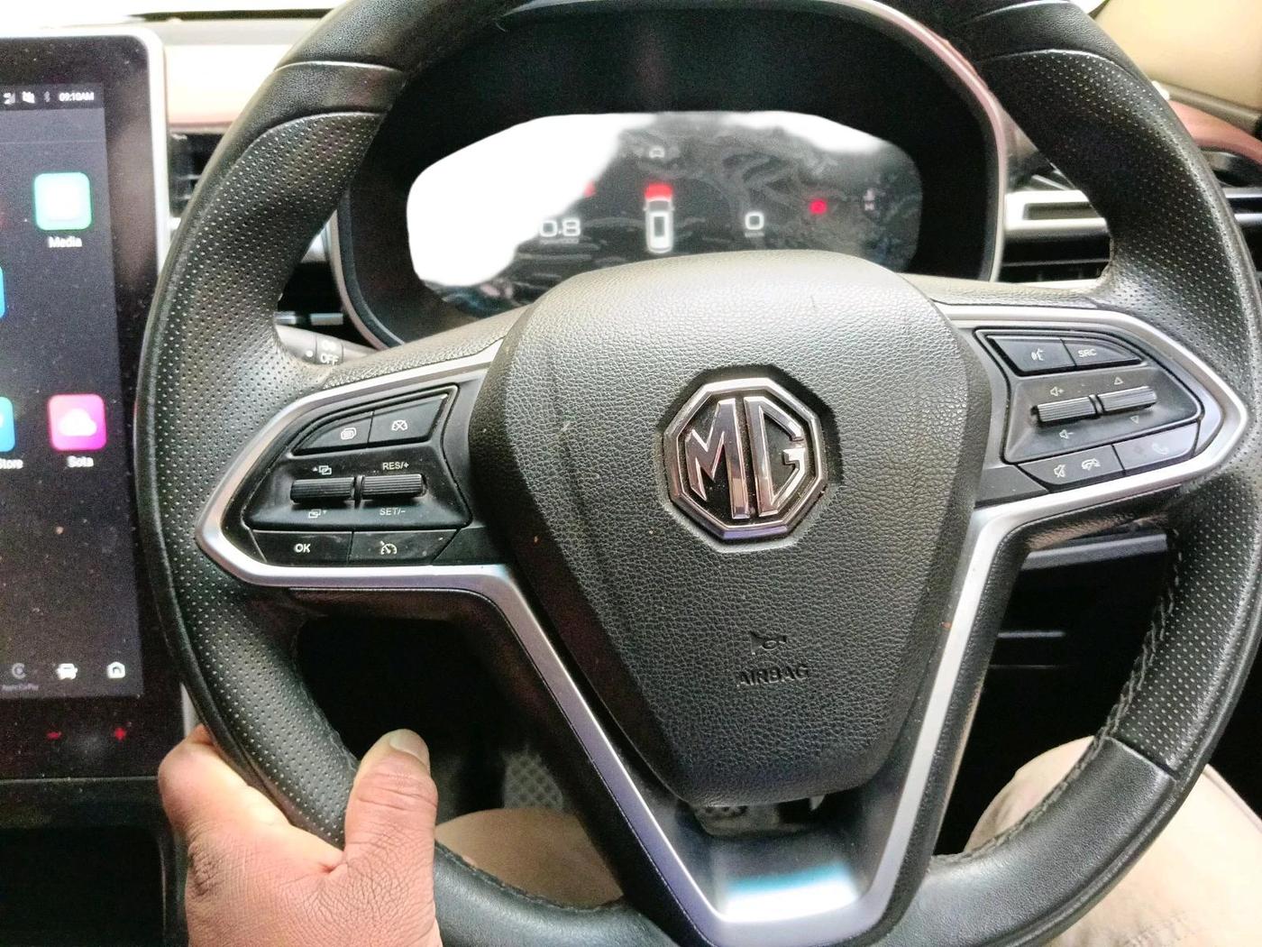 2024 MG HECTOR PLUS SHARP PRO 1.5 TURBO MT 6 STR, Petrol, Manual, 32,247 km, interior